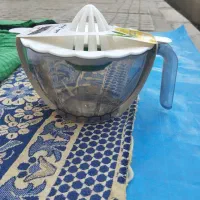 آبمیوه گیر