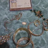 طلا 200 بالای تابلو