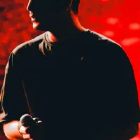 بلیت کنسرت محسن یگانه به علت کنسلی زیر قیمت خرید