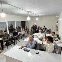 یادگیری تولید محتوا با AI در رشت