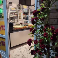 کار در کارگاه لبنیاتی در بلوار آزادی