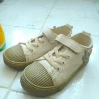 کفش بچگانه سایز ۲۹
