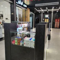 فروشنده عطر و ادکلن