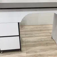 میز ناخنکار+شلف لاک ژل