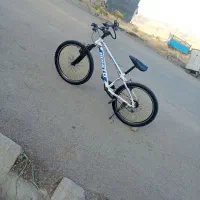 گرمی|دوچرخه، اسکیت، اسکوتر|گرمی, |دیوار