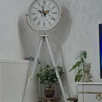 ساعت سه پایه شیک