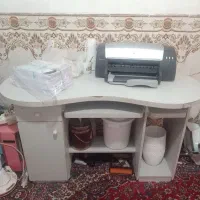 میز چوبی کامپیوتر