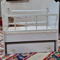 تخت نوزاد گهواره دار