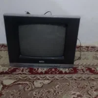 یک عدد تلوزیون رنگی ۱۴