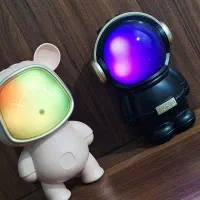 اسپیکر طرح ادم فضایی