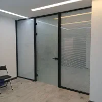 پارتیشن اداری و نرده شیشه ای درب اتوماتیک
