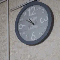 ساعت دیواری