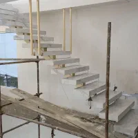 نصب پله معلق از اسلب سنگ و سرامیک