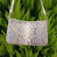 کیف پول|کیف، کفش، کمربند|رشت, حمیدیان|دیوار