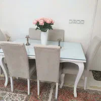 میز نهار خوری ۶ نفره در حد نو