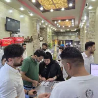 کمک تخته کار و سالن کار آقا و خانوم جهت همکاری|استخدام خدمات فروشگاه و رستوران|کرج, کرج نو|دیوار