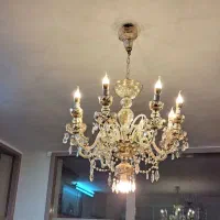 یک جفت لوستر قدیمی و زیبا و به روز