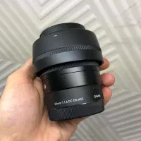 لنز 30mm f1.4 sigma