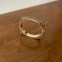 دستبندسیاه قلم