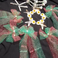 با سلام چند عدد گیره مو به فروش می‌رسد همه با هم|بدلیجات|یزد, |دیوار