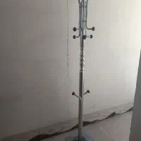 چوب لباسی ایستاده