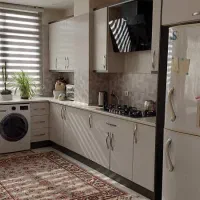 اجاره-واحد-100-متری-دیزاین-شده-طبقه-نیم-سه-پله