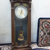 ساعت دیواری کاملا سالم و در حد نو