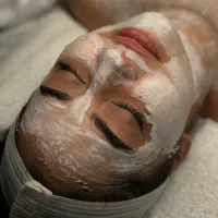 خدمات پوست و فیشیال