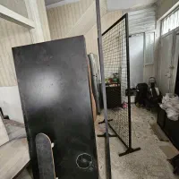 لوازم مغازه بوتیک  قفسه لباس آیینه و رگال بوتیک