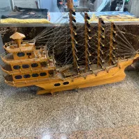 کشتی چوبی دستساز