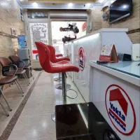 2 عدد میز ( کانتر ) تعدادی صندلی / فلاح
