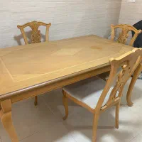 غذاخوری با میز ۶نفره و صندل ۴تایی