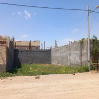 زمین قلفتی با۹مترحاشیه