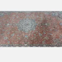 فرش بسیار نو و تمیز