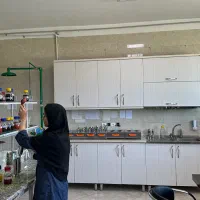 اپراتور آزمایشگاه رنگرزی