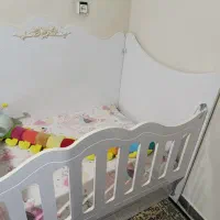 تخت نوزادی|تخت و صندلی بچه|ملایر, |دیوار