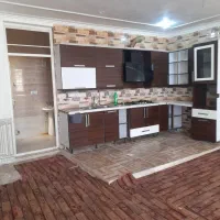 منزل طبقه بالا نوساز. راه و آب و گازش جداست