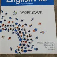 کتاب امریکن 2 و تین تو تین 4|کتاب و مجله آموزشی|قم, انسجام|دیوار