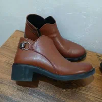 کتونی|کیف، کفش، کمربند|رشت, پل تالشان|دیوار