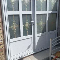 درب وپنجره دوجداره UPVC|خدمات پیشه و مهارت|اراک, |دیوار