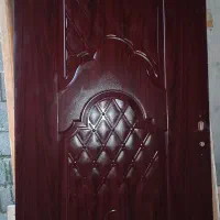 درب همراه با چهار چوب