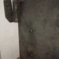 میز و قیچی و خم مفتول کاری