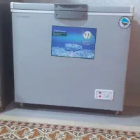 یه عدد یخچال صندقی.