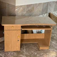 میز تحریر چوبی