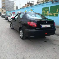 ۲۰۶صندوقدارموتوربزرگv8مشکی متالیک بیرنگ