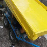 گاری نو  با چتر  بزرگ نو با ترازو