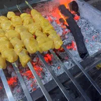 استخدام‌کارگر پا منقل کار