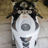 cbr 1000 هوندا2011|موتورسیکلت|تهران, اتابک|دیوار