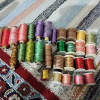 نخ گلدوزی وتعدادی زیپ 20و30و70