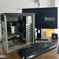 کیس کامل همراه مانیتور و اسپیکر